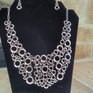 NEW Silver Circle Necklace & Earring Set
